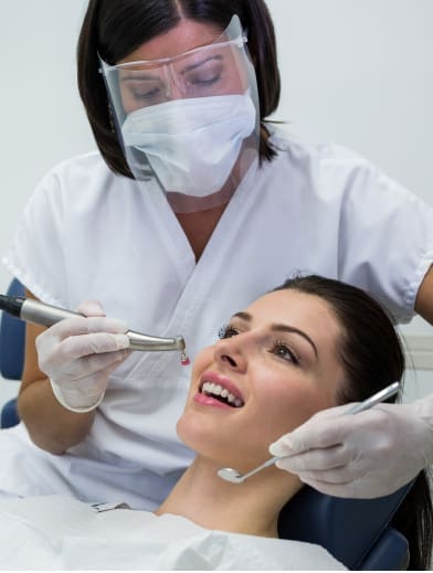 Servicios de Periodoncia e implantología oral